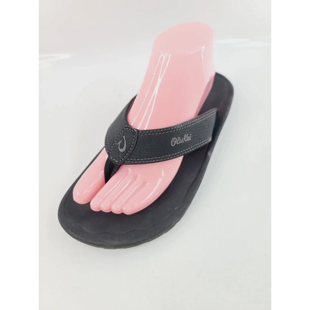 Olukai, Slip-On Open Toe Synthetic‎ Casual Flip-Flop Sandal, Men Size 9 Black.